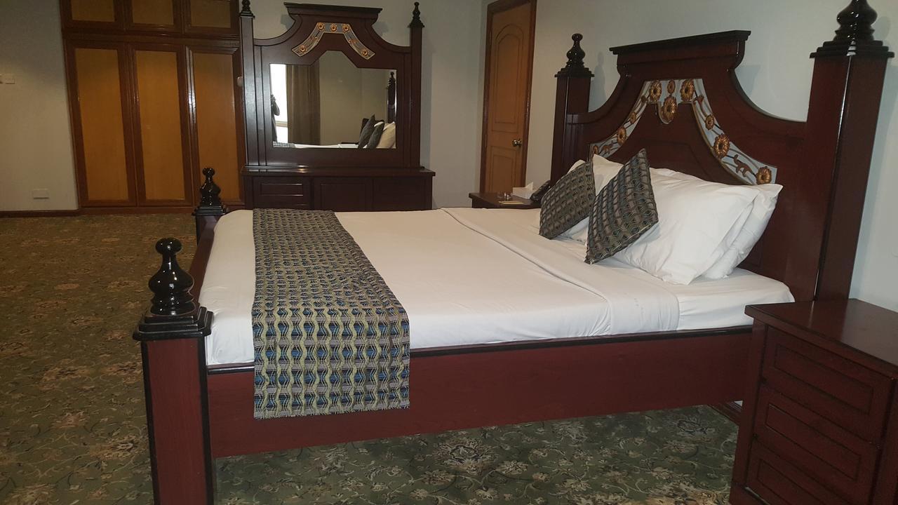 Phoenicia Hotel Манама Екстер'єр фото