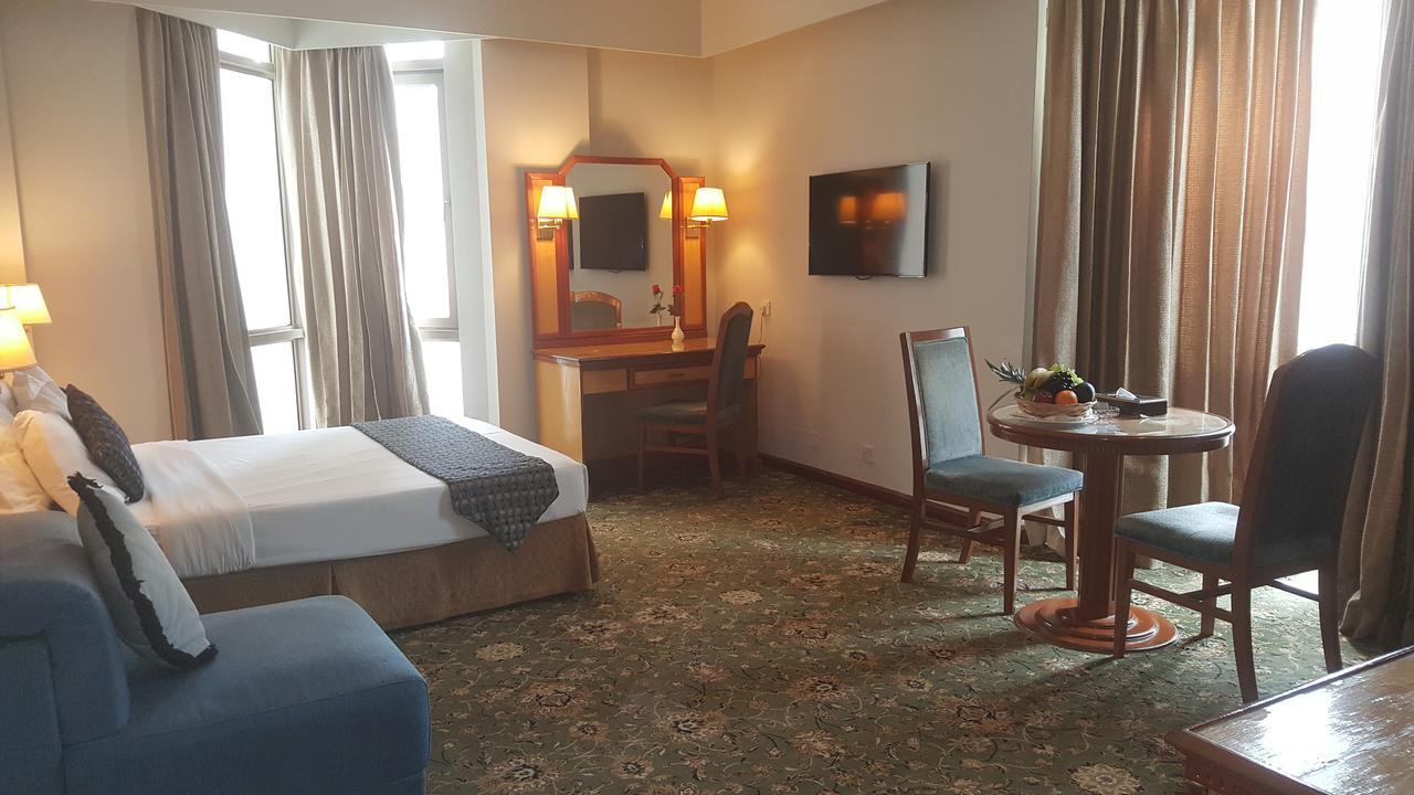 Phoenicia Hotel Манама Екстер'єр фото