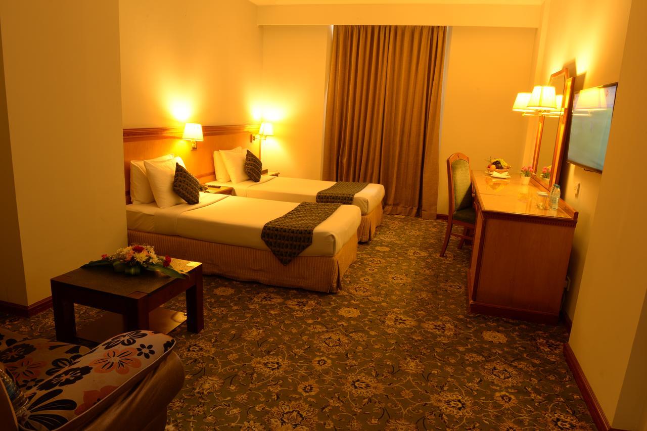 Phoenicia Hotel Манама Екстер'єр фото
